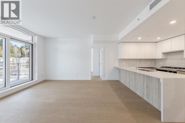 503 423 6th Street, West Vancouver, BC V7T0A1 Photo 4