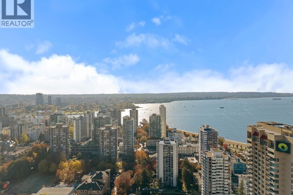 503-504 1725 Pendrell Street, Vancouver, BC V6G2X7 Photo 2