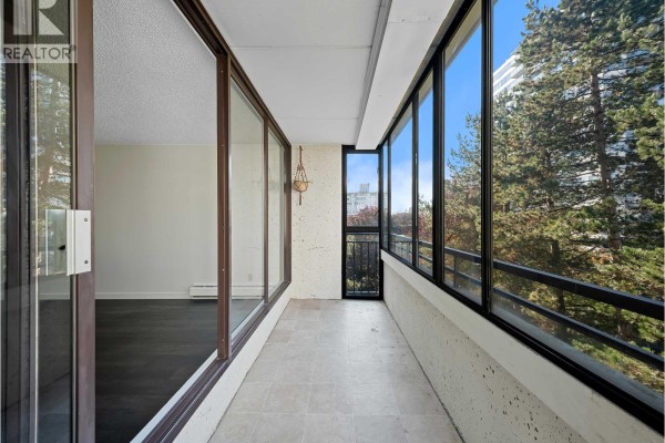 503-504 1725 Pendrell Street, Vancouver, BC V6G2X7 Photo 4