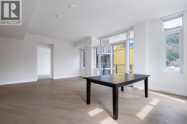 503 6699 Nelson Ave, West Vancouver, BC V7W2A5 Photo 5