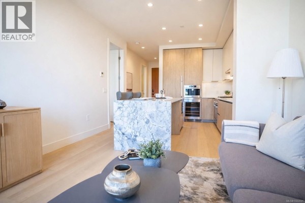 Kitchen - 503 888 Government St, Victoria, BC V8W0G5 Photo 5