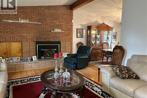 503 9th Street Ne, Weyburn, SK, photo 3