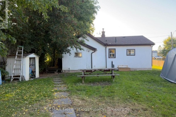 Kitchen - 503 High Street S, Thunder Bay, ON P7B3M1 Photo 4
