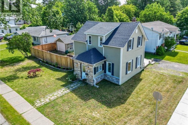 503 John Street, Dunnville, ON, photo 2