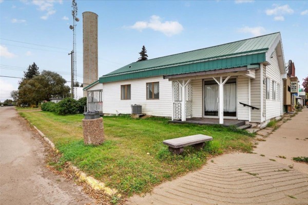 5033 51 Street, Andrew, AB T0B0C0 Photo 3