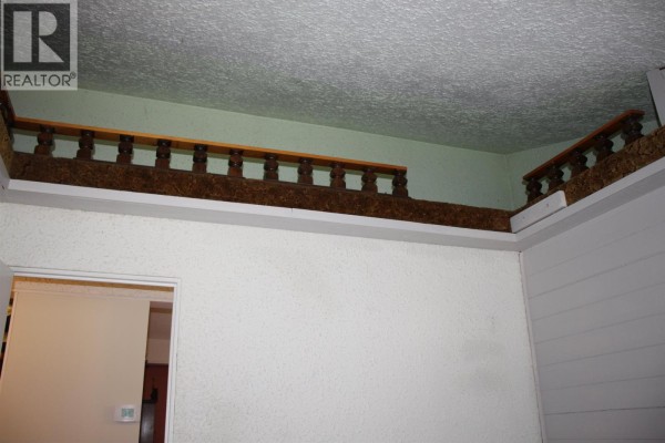 Dining room - 5035 Hansen Court, 108 Mile Ranch, BC V0K2Z0 Photo 2