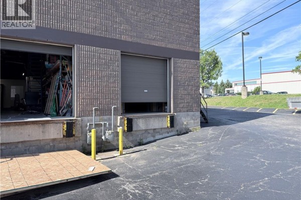 5035 North Service Road Unit# D1, Burlington, ON L7L5V2 Photo 5