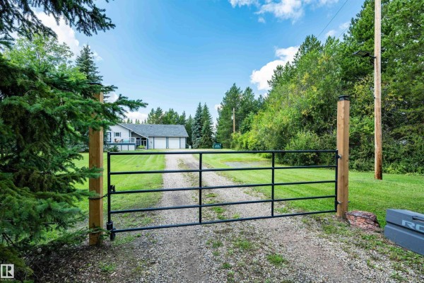 Primary Bedroom - 50354 Rge Rd 235, Rural Leduc County, AB T4X0M1 Photo 5