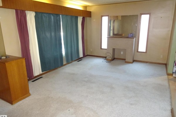 Family room - 5036 52 St, Andrew, AB T0B0C0 Photo 4