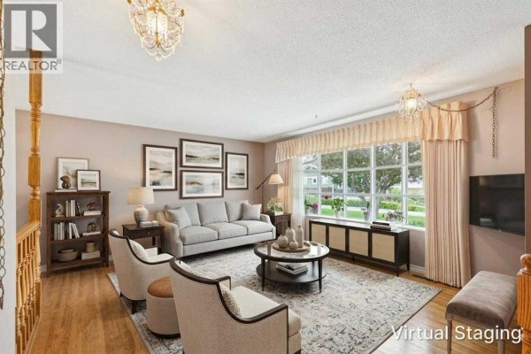 Living room - 5036 Vallance Crescent Nw, Calgary, AB T3A0T6 Photo 3