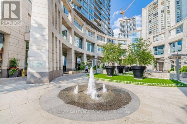 504 - 2191 Yonge Street, Toronto, ON M4S3H8 Photo 5