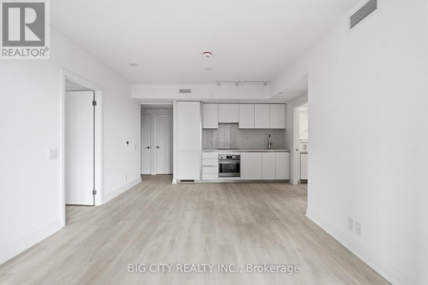 504 - 25 Frederick Todd Way, Toronto, ON M4G4E8 Photo 3