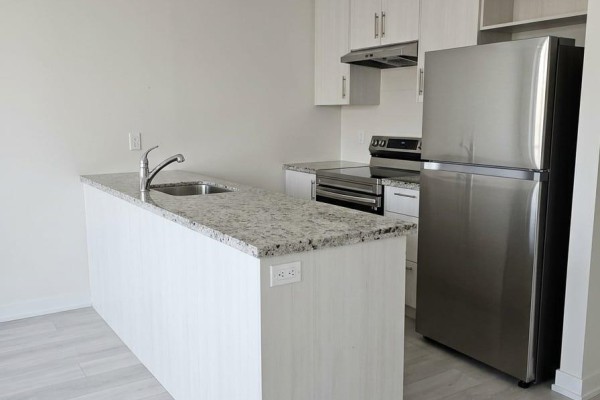 Great room - 504 - 40 Halliford Place, Brampton, ON L6P4R1 Photo 2