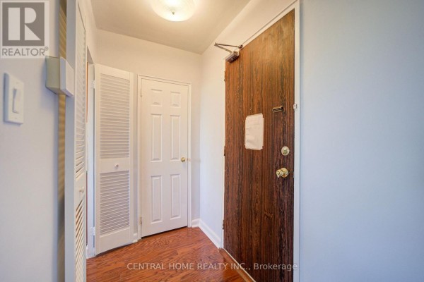Dining room - 504 - 921 Midland Avenue, Toronto, ON M1K4G2 Photo 2