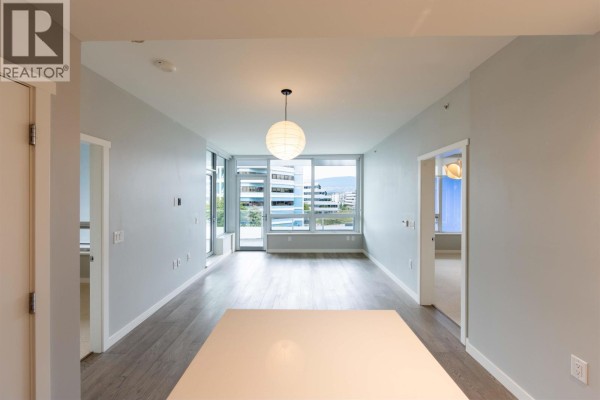 504 118 Carrie Cates Court, North Vancouver, BC V7L0B2 Photo 3