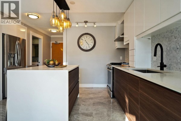 504 124 W 1st Street, North Vancouver, BC V7M3N3 Photo 3