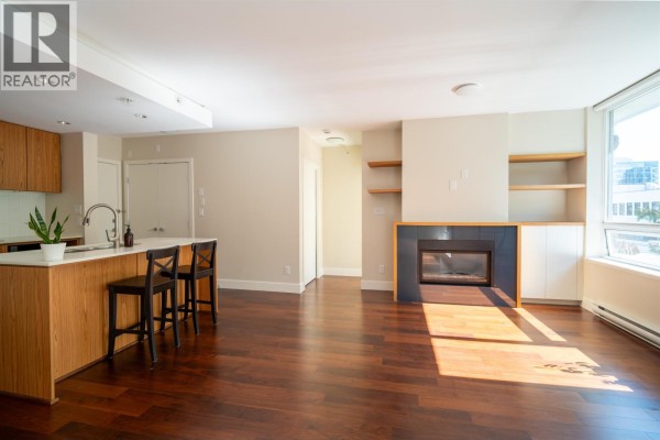 504 1675 W 8 Avenue, Vancouver