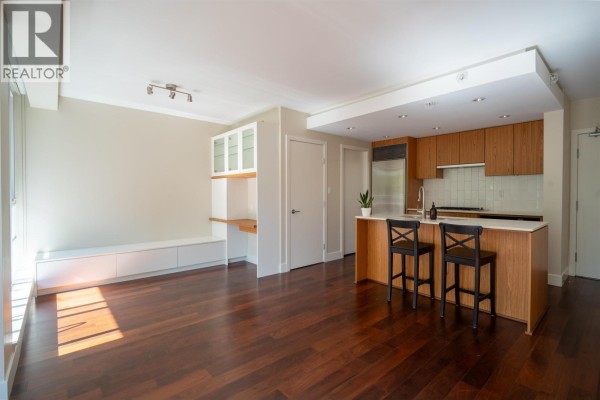 504 1675 W 8 Avenue, Vancouver, BC V6J0A8 Photo 2