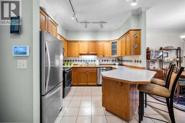504 25 Richmond Street, New Westminster, BC, photo 3