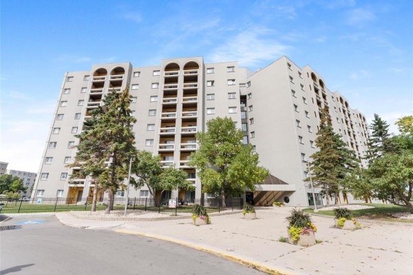 504 3000 Pembina Highway, Winnipeg