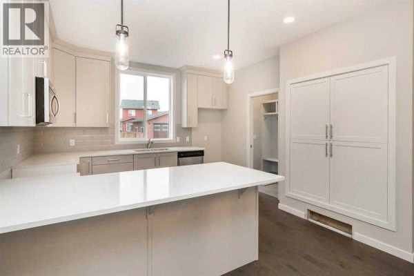 Primary Bedroom - 504 Kitstone Gate, Carstairs, AB T0M0N0 Photo 4