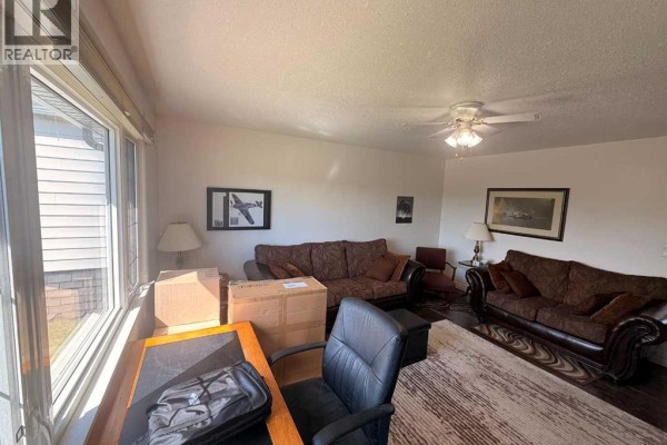 Bedroom - 5040 48th Street, Hardisty, AB T0B0V0 Photo 5