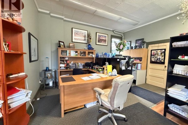 5040 50 Street, Mannville, AB T0B2W0 Photo 5