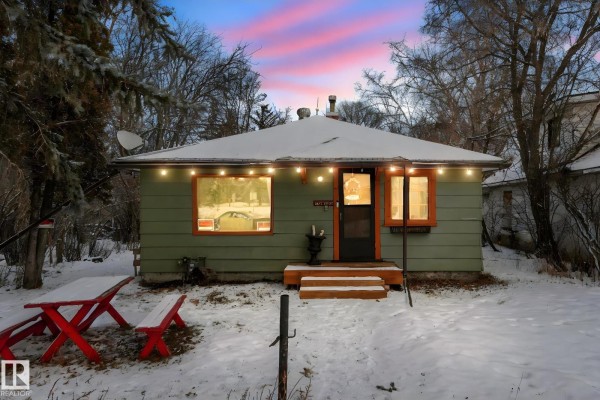 5043 48 St Nw, Sylvan Lake, AB T4S1C6 Photo 4