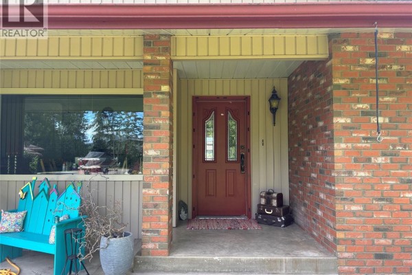5045 Schubert Road, Armstrong, BC, photo 2