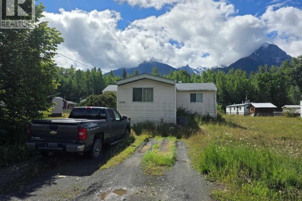 Kitchen - 5048 8th Avenue, New Hazelton, BC V0J2J0 Photo 2