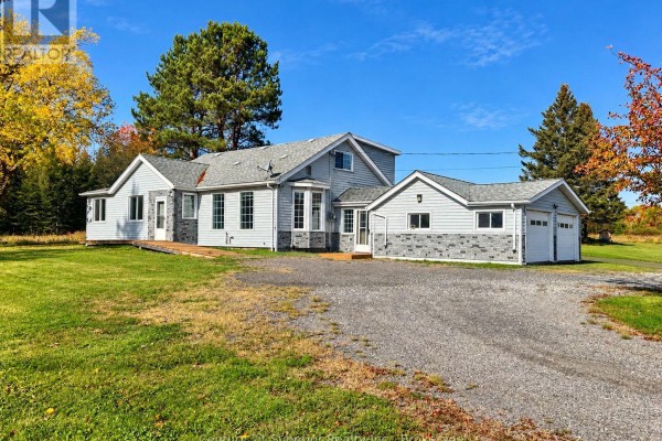 5049 Mapleward Road, Thunder Bay