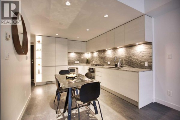 Kitchen - 505, 310 12 Avenue Sw, Calgary, AB T2R0C7 Photo 2