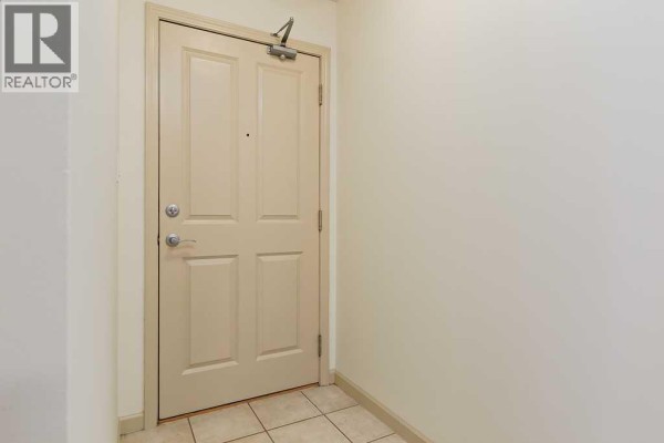 Living room - 505, 650 10 Street Sw, Calgary, AB T2P5G4 Photo 2