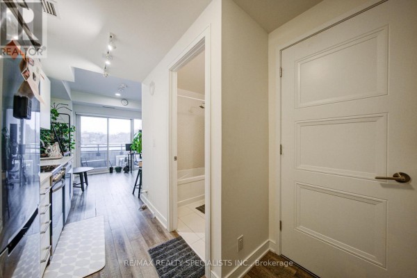 505 - 1 Neighbourhood Lane, Toronto, ON M8Y0C7 Photo 5