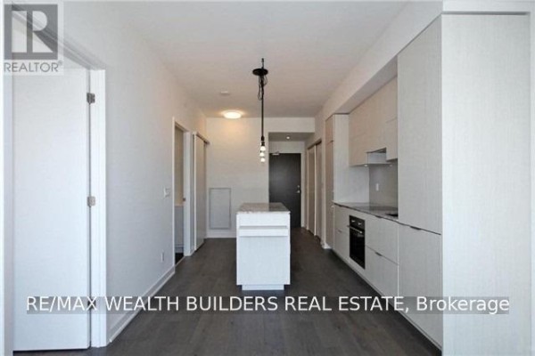 Kitchen - 505 - 1990 Bloor Street W, Toronto, ON M6P3L1 Photo 3