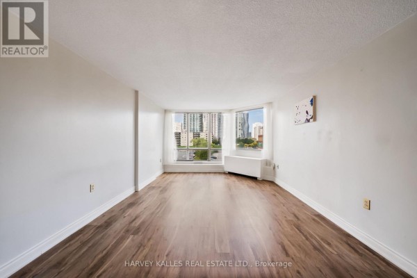 Living room - 505 - 25 Fairview Road, Mississauga, ON L5B3Y8 Photo 2
