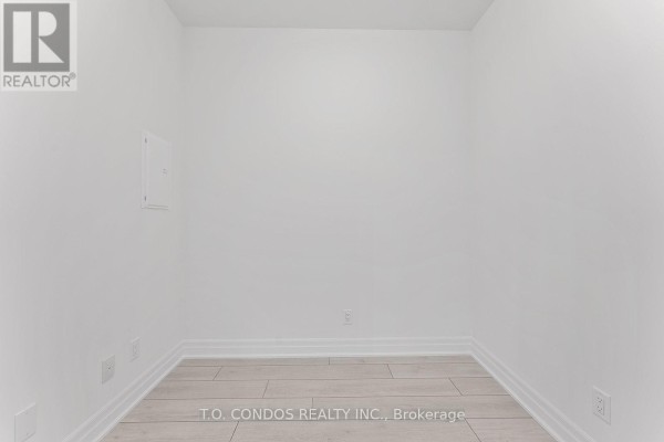 505 - 30 Elm Drive W, Mississauga, ON L5B1L9 Photo 5