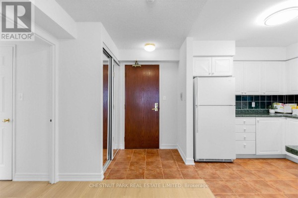 Kitchen - 505 - 35 Merton Street, Toronto, ON M4S3G4 Photo 3