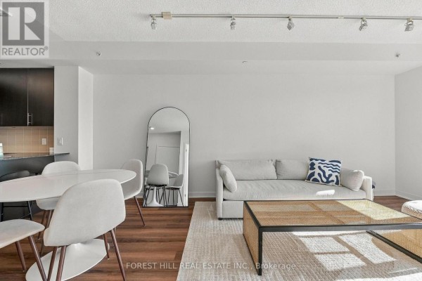 Primary Bedroom - 505 - 60 Berwick Avenue, Toronto, ON M5P0A3 Photo 4