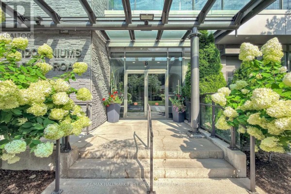 505 - 8 Fieldway Road, Toronto, ON, photo 2
