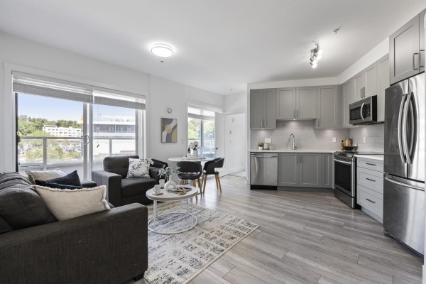 505 13978 Fraser Highway, Surrey, BC, photo 2