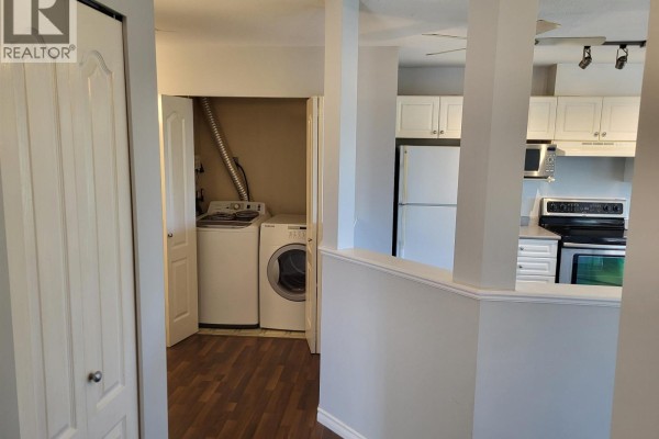 505 22230 North Avenue, Maple Ridge, BC V2X2L5 Photo 3