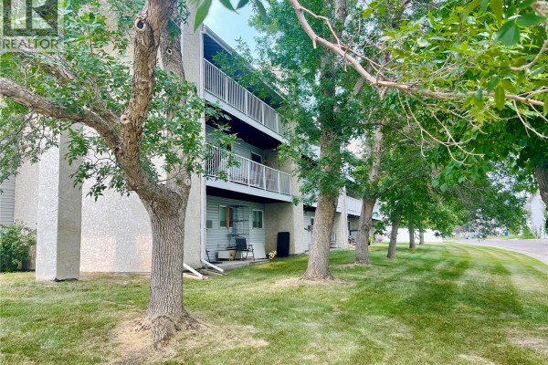 4pc Bathroom - 505 2406 Heseltine Road, Regina, SK S4V1N9 Photo 5