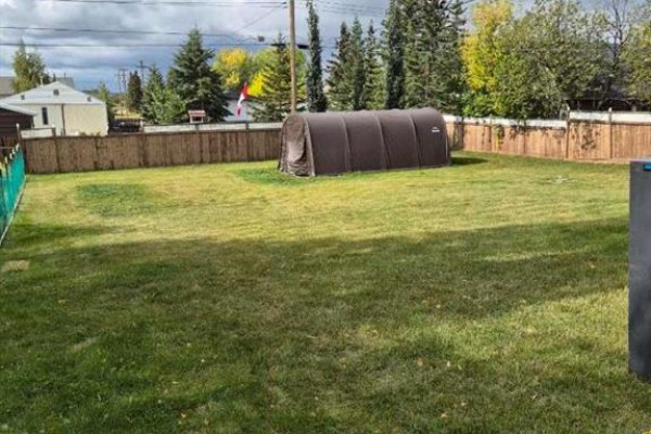Bedroom - 505 7 Avenue, Beaverlodge, AB T0H0C0 Photo 5