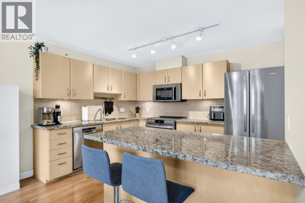 505 720 Hamilton Street, New Westminster, BC V3M7A6 Photo 5