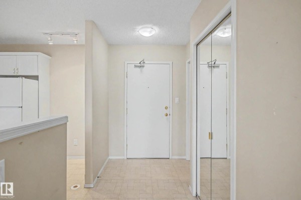 Primary Bedroom - #505 7839 96 St Nw, Edmonton, AB T6C4R4 Photo 4