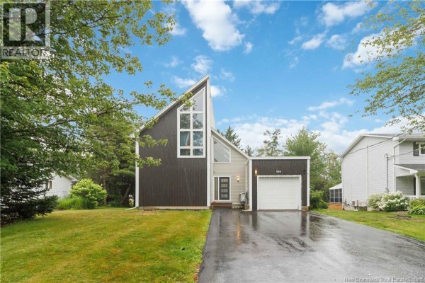 Family room - 505 Broussard, Dieppe, NB E1A6G8 Photo 2