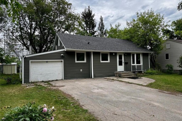 Dining room - 505 Moody Avenue, Selkirk, MB R1A0G1 Photo 2
