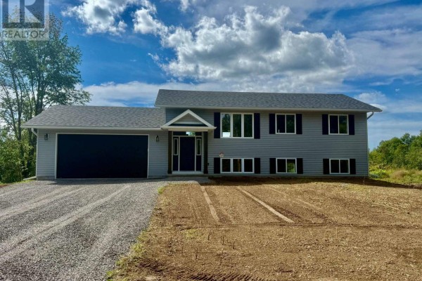 Great room - 505 Pigden Road, Madoc, ON K0K2K0 Photo 3