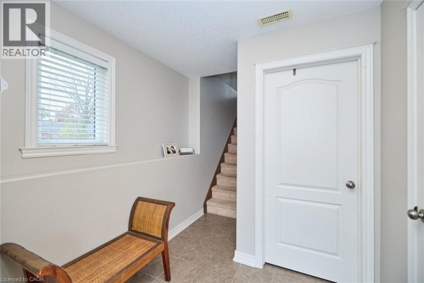 Den - 5052 Cassandra Drive, Beamsville, ON L0R1B7 Photo 5